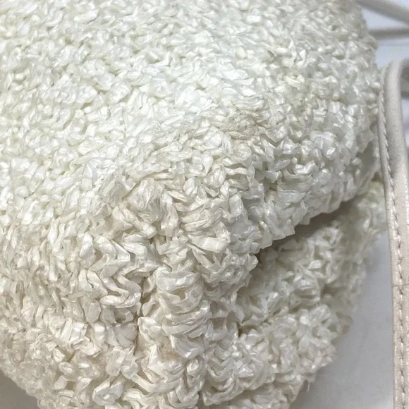 BOTTEGA VENETA White Shoulder Bag - Picture 7 of 16